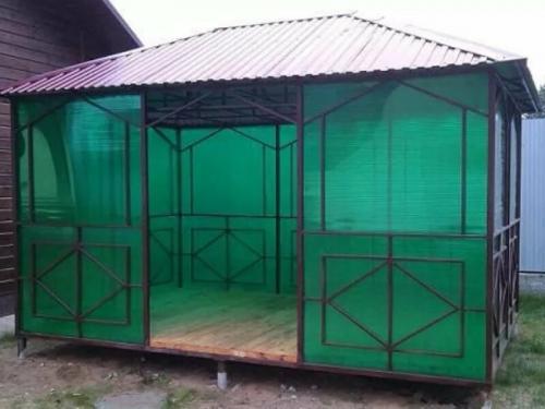 Пергола из профильной трубы. Преимущества и основные характеристики беседок из металлопрофиля