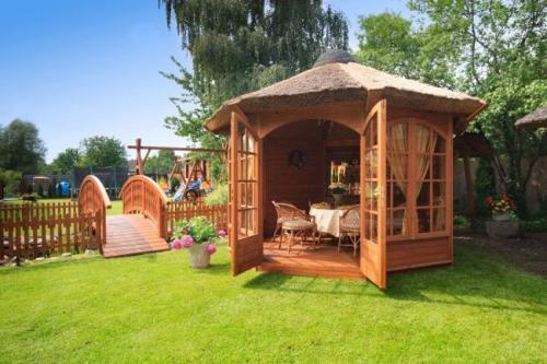 Декоративные решетки из дерева для беседки. Принципы расположения и виды