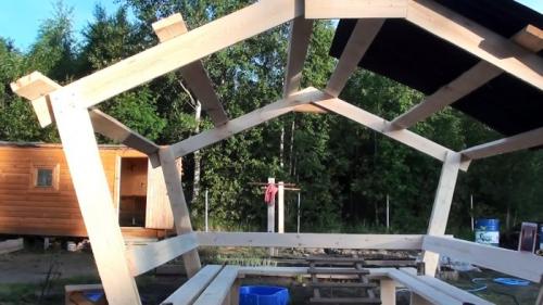 Простая беседка своими руками за один день. Как в одиночку построить беседку за 1 день из доски и ондулина