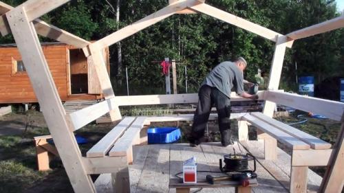 Простая беседка своими руками за один день. Как в одиночку построить беседку за 1 день из доски и ондулина