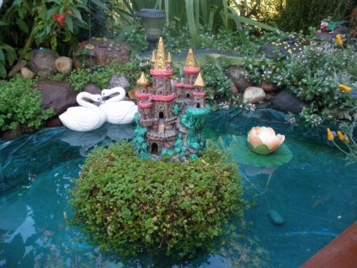 Прикольные поделки для дачи. Поделки для дачи — идеи красивых и оригинальных украшений для участка (90 фото)