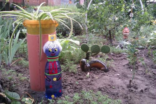 Прикольные поделки для дачи. Поделки для дачи — идеи красивых и оригинальных украшений для участка (90 фото)