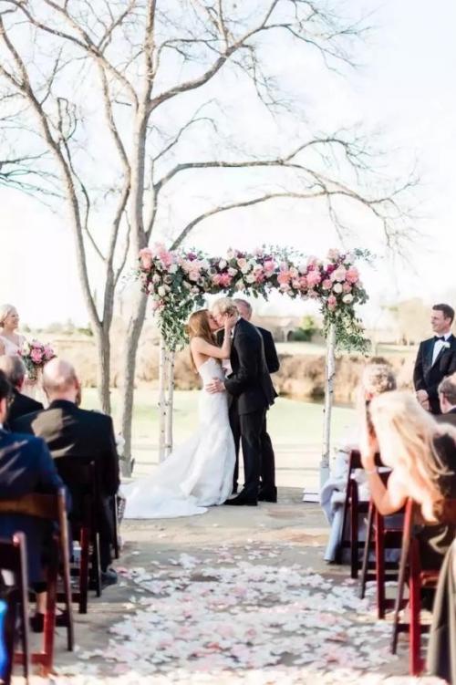 Свадебная арка своими руками форум. Свадебная арка: 30 идей, как украсить арку из дерева