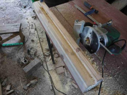 Как украсить колонку во дворе. Декорирование водоразборной колонки