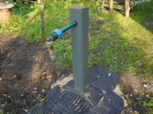 Как украсить колонку во дворе. Декорирование водоразборной колонки