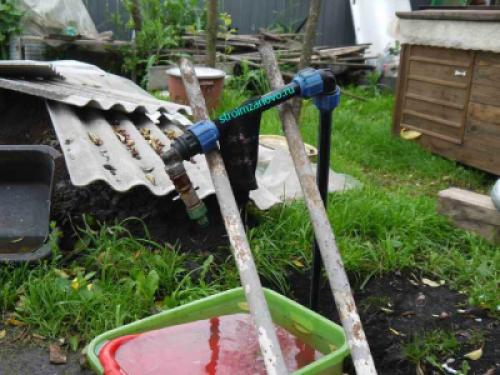 Как украсить колонку во дворе. Декорирование водоразборной колонки