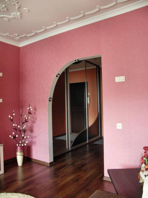 Как обыграть арку в коридоре. Особенности
