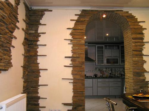 Отделка дверного проема без двери доборами. С чего начать