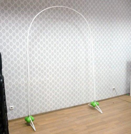 Простая арка с трубчатым каркасом. Роль материала 02