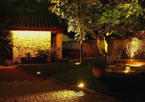 Оформление дачи своими руками. 90 идей украшений для сада своими руками (фото)