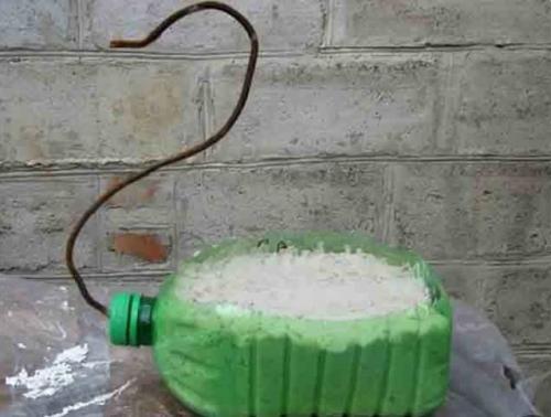 Как украсить дачный участок из подручных средств. Поделки для дачи из подручных материалов своими руками (новинки с фото)