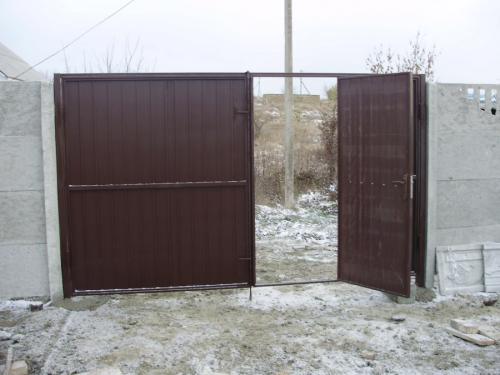 Ворота для частного дома из профнастила. Ворота из профнастила — 135 фото, как установить своими руками разные типы ворот